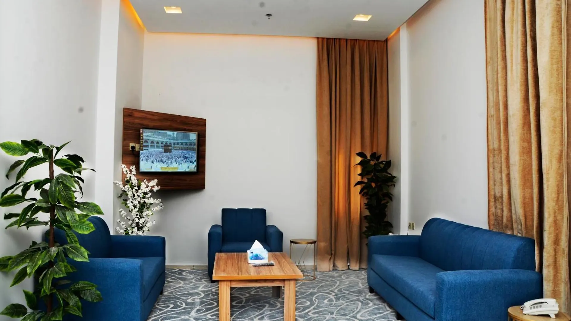 شقق ديوان النزهة لشقق المخدومة Mecca Apartment