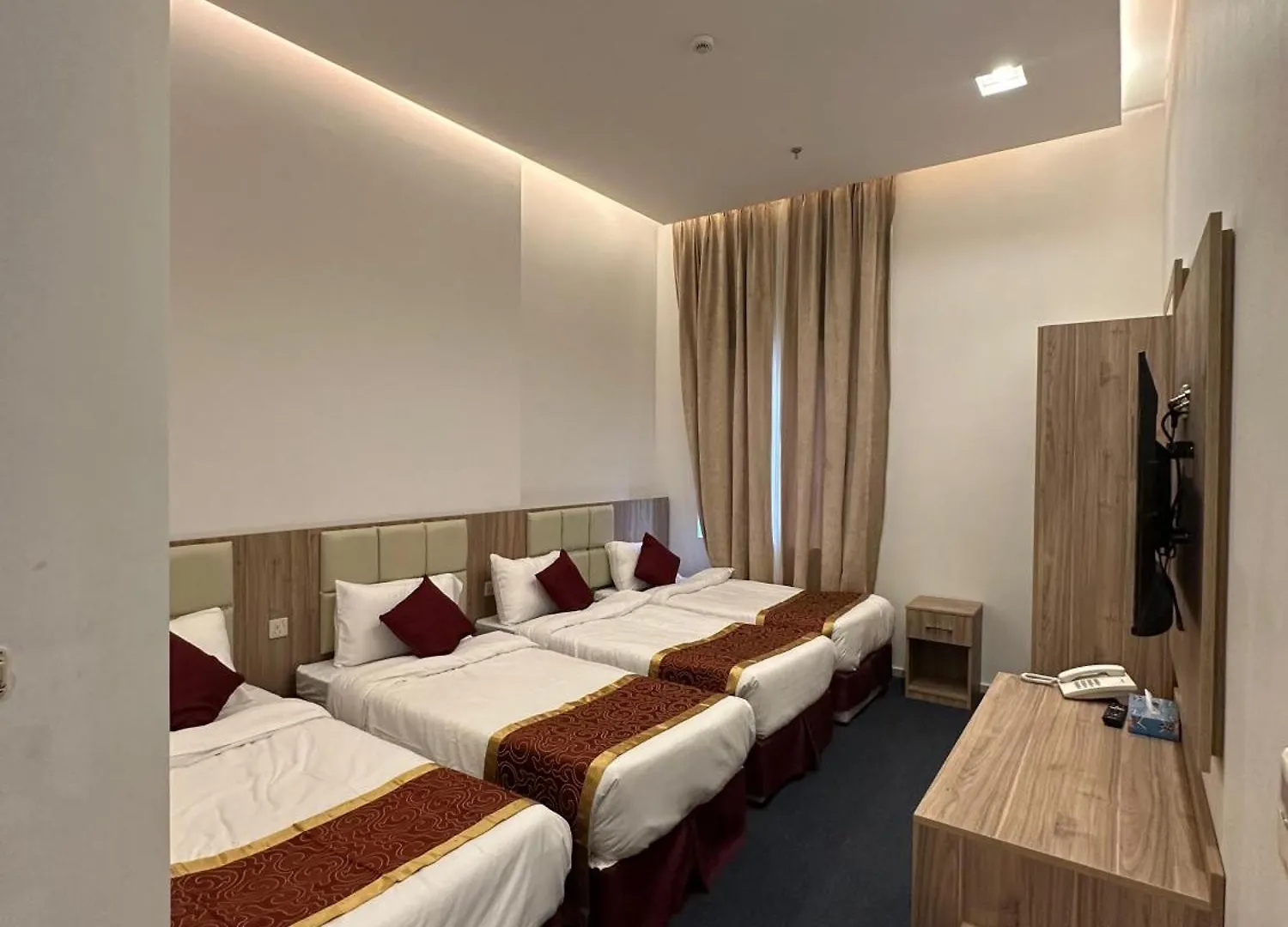 شقق ديوان النزهة لشقق المخدومة Mecca Apartment